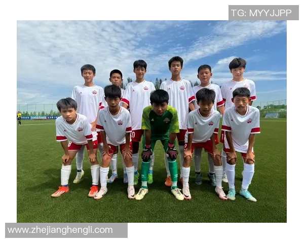 北京足球队的拼搏历程与梦想追逐的精彩瞬间回顾